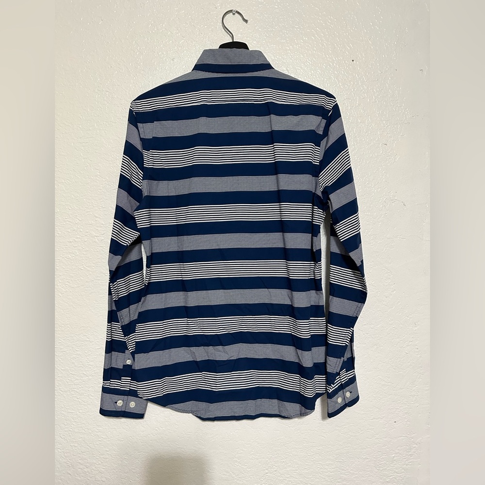 EXPRESS - Picture 2 of 3